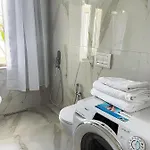 Central City Apartment Tirana Apartamento *
