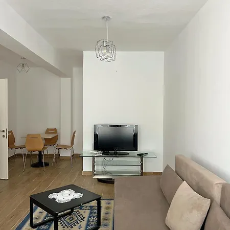 Lägenhet Central City Apartment Tirana