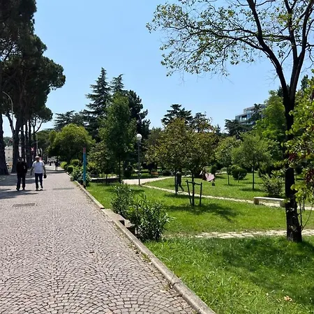 Central City Apartment Tirana تيرانا