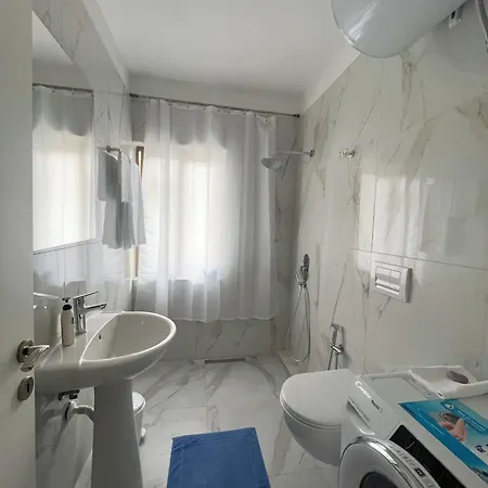 Central City Apartment Tirana Apartment *