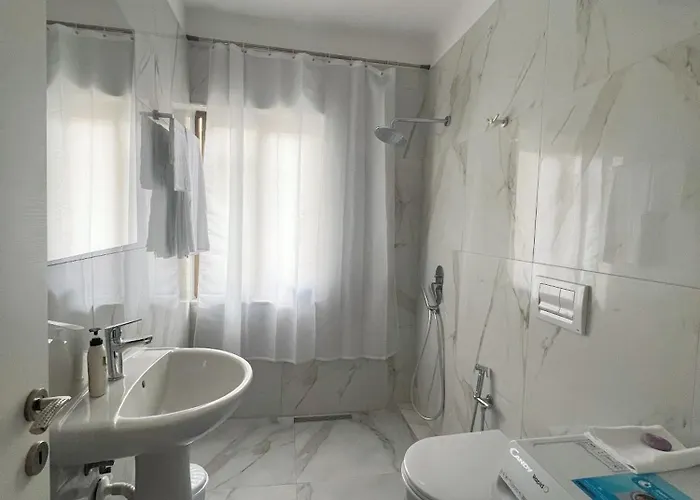 Central City Apartment Tirana Apartmán *